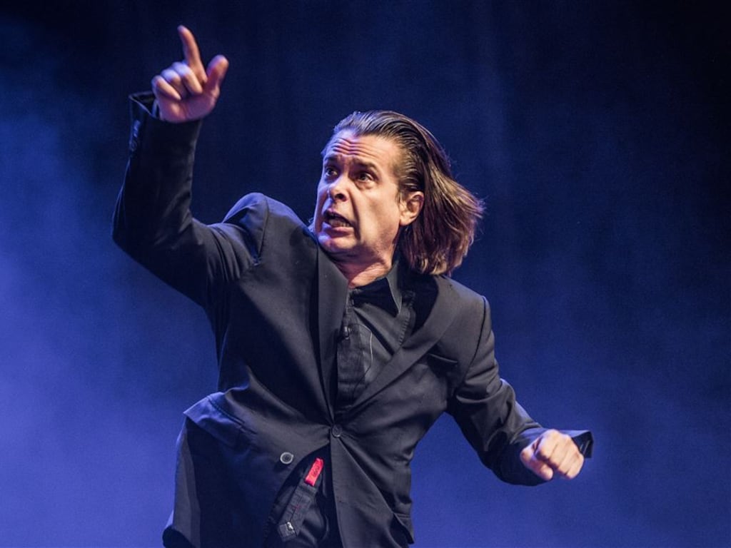 Hans Teeuwen doet extra show in Amsterdam