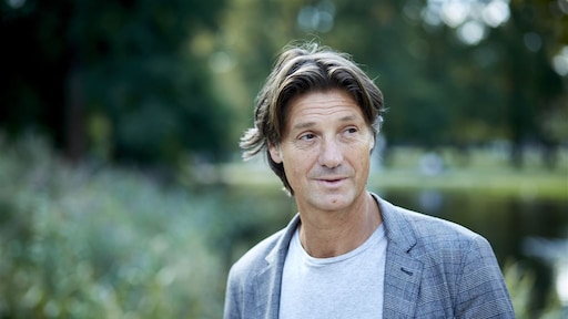 Engelkes maakt stuk gebaseerd op Ik vertrek