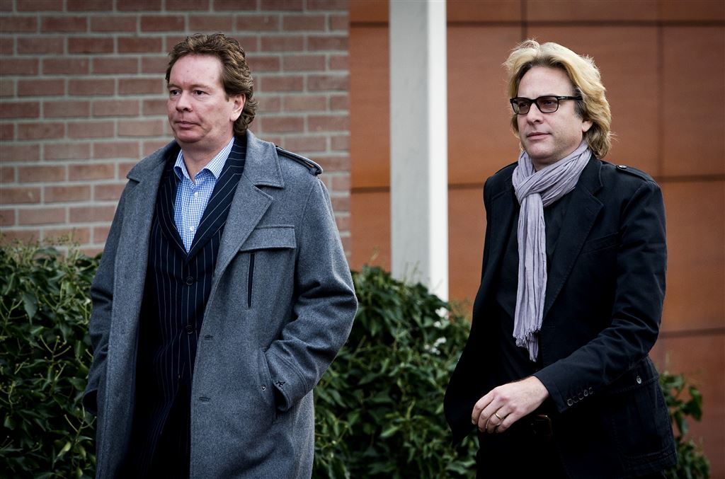 Adam Curry vraagt vriendin ten huwelijk