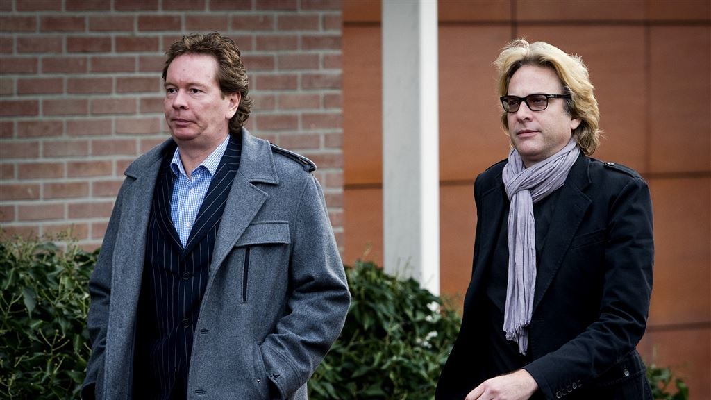 Adam Curry vraagt vriendin ten huwelijk