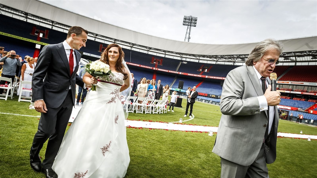 We trouwen nog altijd traditioneel, bruiloft kost gemiddeld 14.303 euro