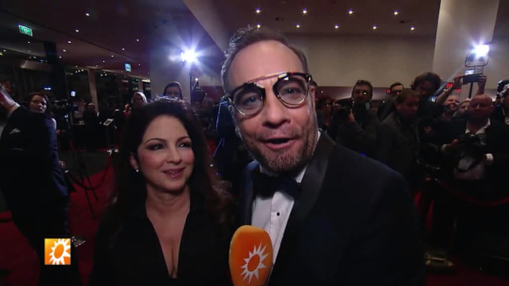 Carlo Boszhard kruipt in huid Emilio Estefan