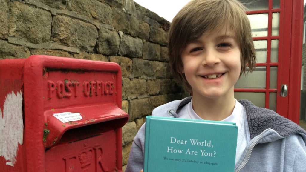 Toby (9) heeft penvrienden in alle landen ter wereld: 'Ik wil de wereld een stukje beter maken'
