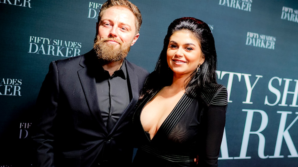 Roxeanne Hazes laat zonnetje schijnen op babybuik