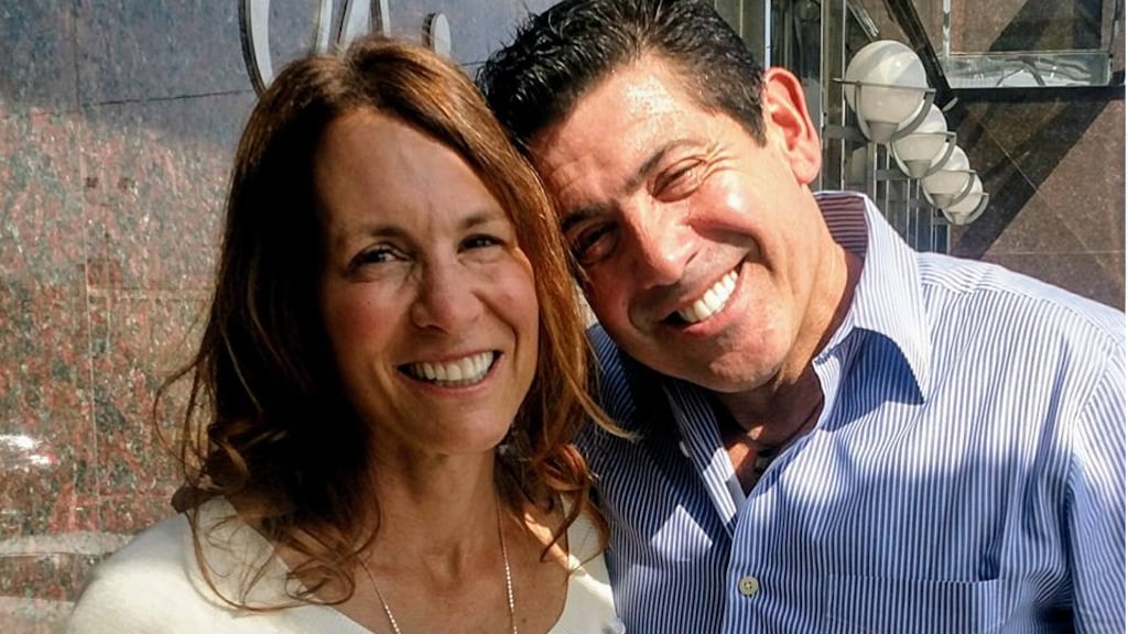 Penvrienden Lori en George ontmoeten elkaar na 42 jaar brieven schrijven