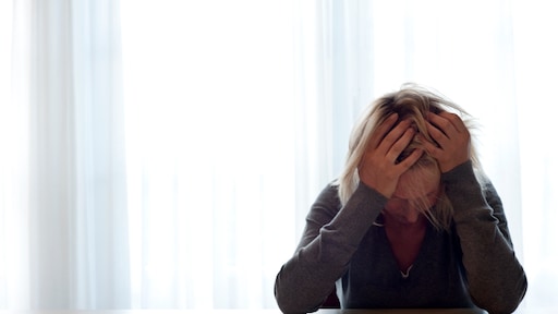 Minister maakt zich zorgen: 'Meer jonge mensen langdurig niet aan het werk door burn-out'