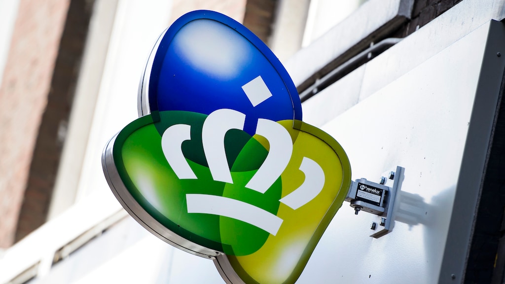 KPN schrapt 300 banen bij klantenservice