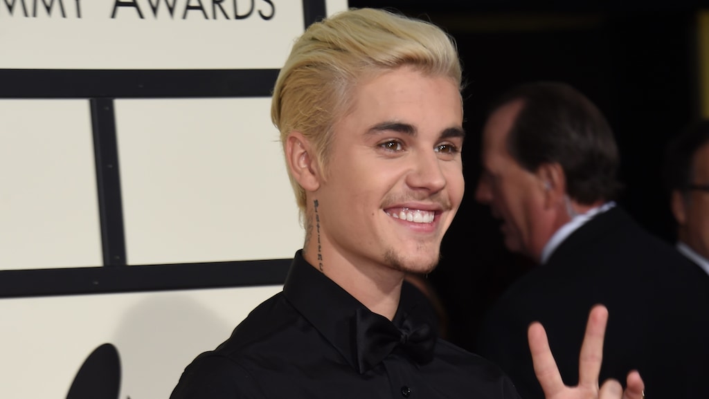 Justin Bieber hint op vaderschap