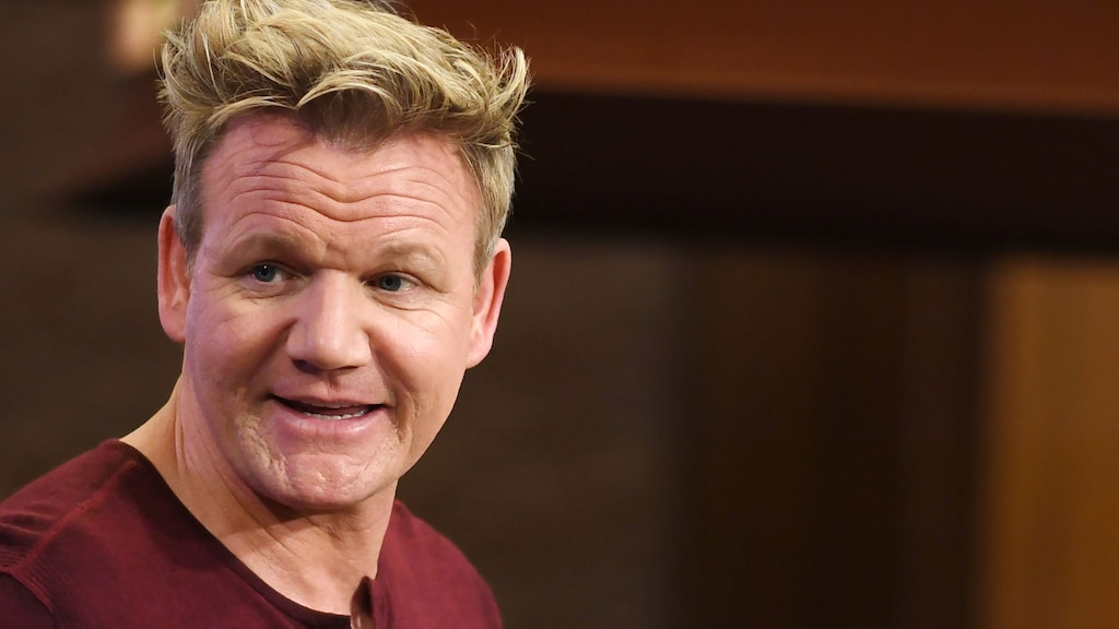 Gordon Ramsay leert half jaar oude baby Oscar autorijden