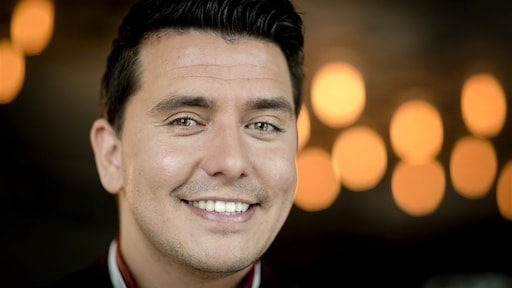 Beste zangers-terugblik weer boven miljoen