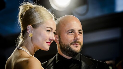 Jon en Carolien dolgelukkig met zoontje Otis