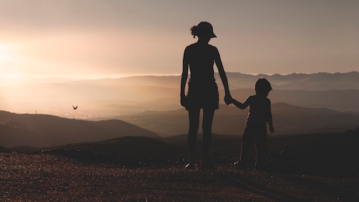 Op vakantie als alleenstaande ouder: hoe flik je dat?