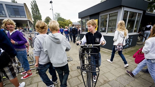 Pubers ongelukkig door te hoog schooladvies: 'Ze hebben geen leven meer'