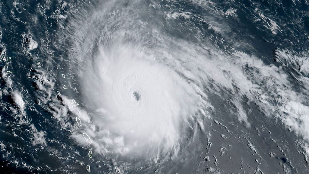 Een atoombom op een orkaan, kan dat wel?