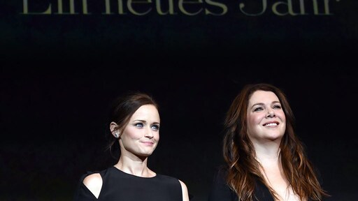 Alexis Bledel roept op tot actie na Emmywinst