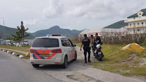 Extra politie nog maanden op Sint-Maarten: 'Plunderaars één voor één oppakken'