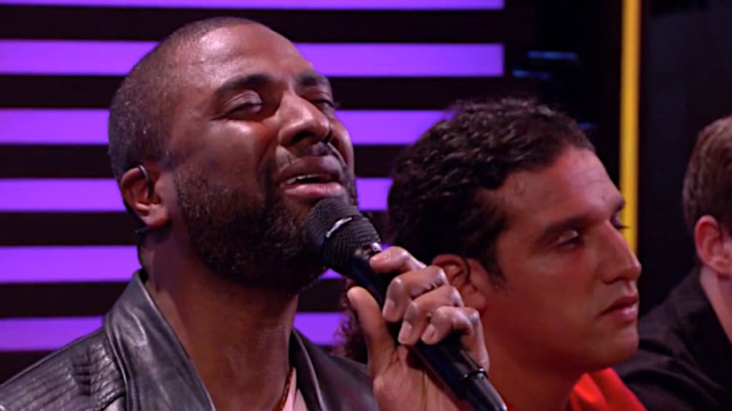 Video: Dwight Dissels ontroert met vertolking Kleine Jongen