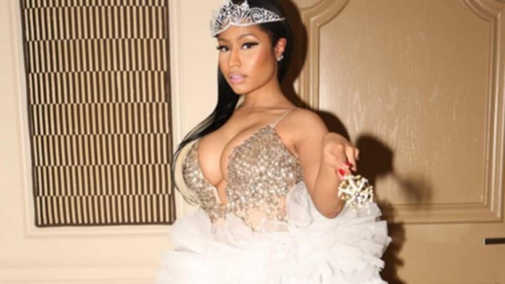 Foto: Nicki Minaj heeft 'trio met zichzelf' voor covershoot