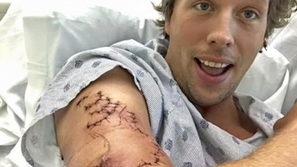 Freek Vonk net na zijn operatie.