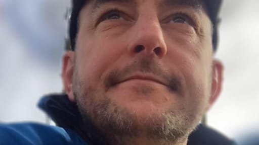 Ton raakte zijn baan kwijt door alcohol: 'Een collega opende uiteindelijk mijn ogen'