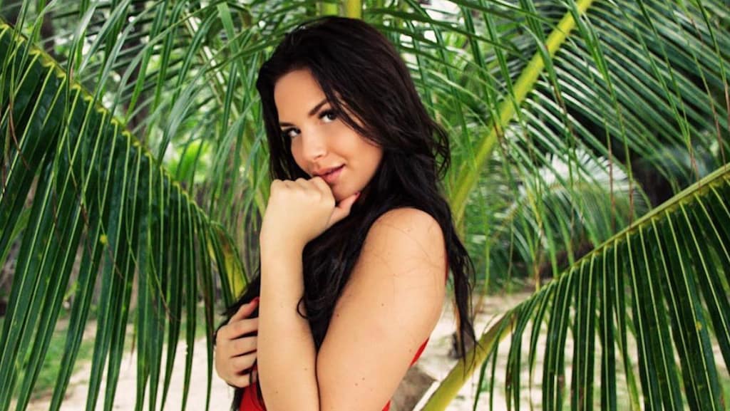 Deze sexy Temptation verleidster vervangt Yana