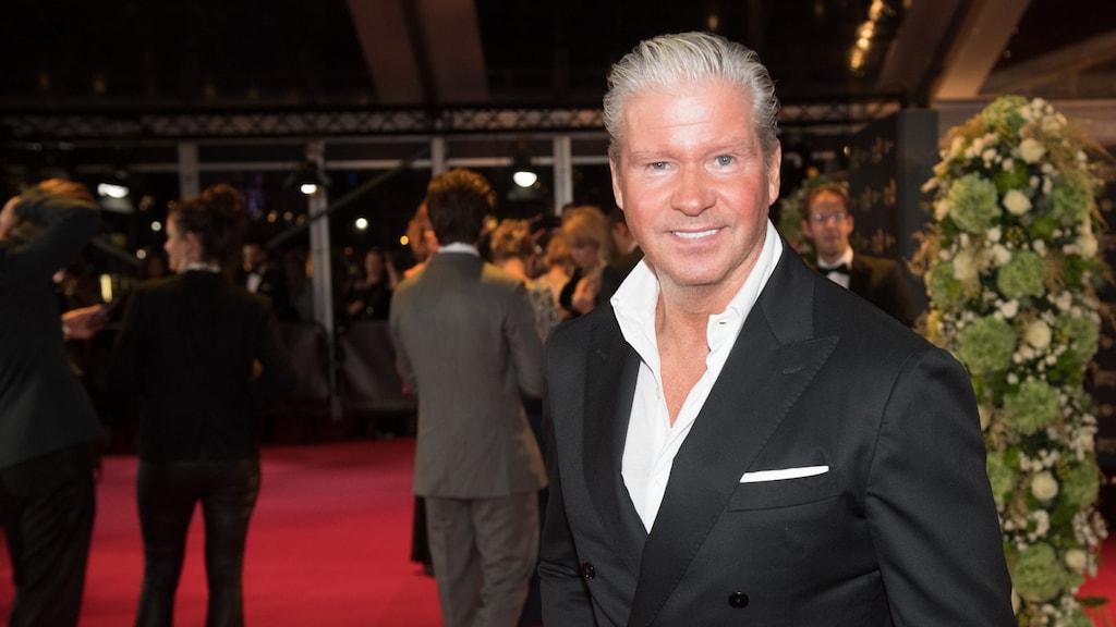 Dries Roelvink verhuist naar een paar deuren verder