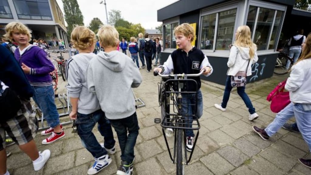 Slob wil geen strengere regeling ouderbijdrage, 'maar kind mag nooit de dupe zijn'