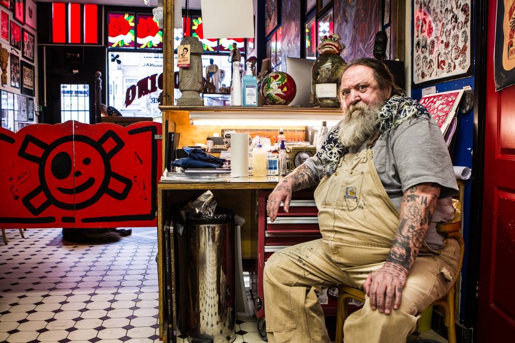 Het gaat iets beter met tattookoning Henk Schiffmacher 