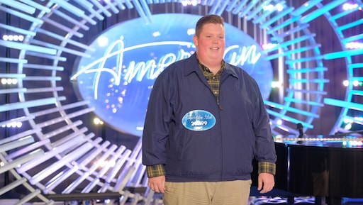 Jongen gaat viral met bizar goede American Idol auditie