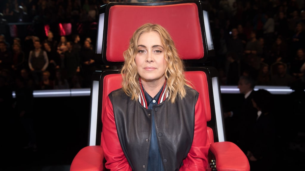 Anouk deelt bizar verhaal over miskraam: 'Volgende dag met naweeën op TVOH-stoel'