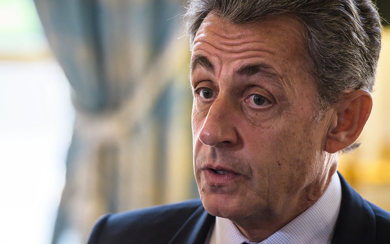Franse oud-president Sarkozy opgepakt 'om illegaal campagnegeld'