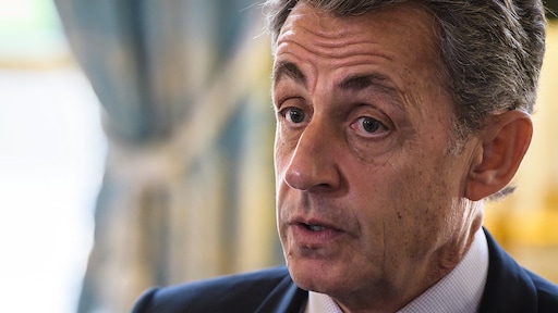 Franse oud-president Sarkozy opgepakt 'om illegaal campagnegeld'