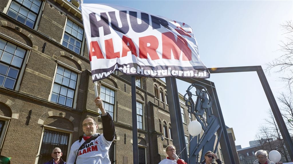 Onenigheid coalitie over middenhuurwoningen en grotere rol corporaties