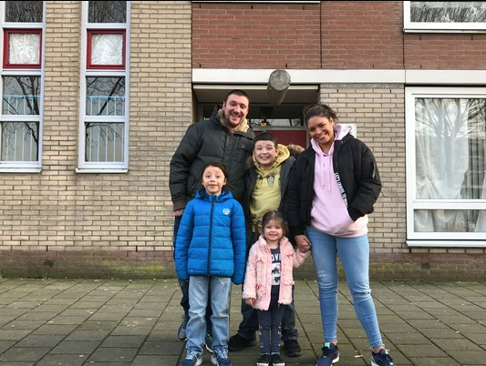 Dankbaarheid in eerste aflevering Steenrijk, Straatarm