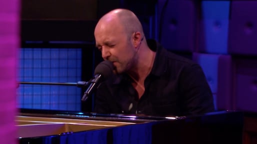 Niels Geusebroek doet prachtige cover van Coldplay