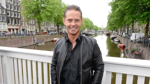ZIEN: Danny de Munk als ukkie met André Hazes