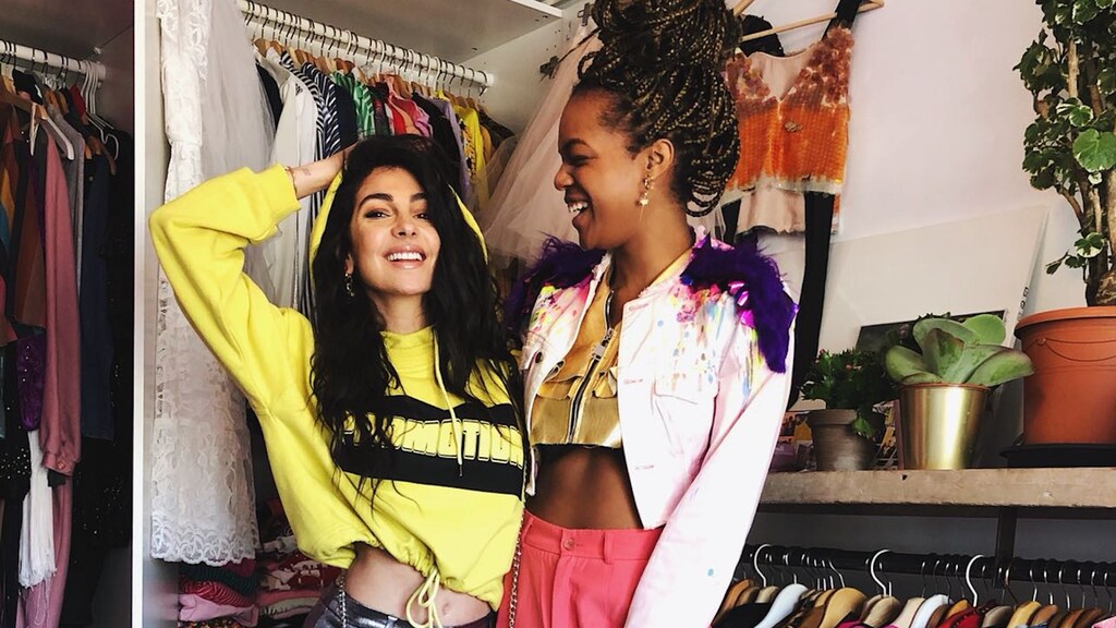 Anna Nooshin in de kast