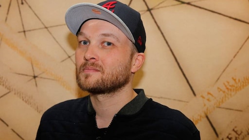 Arjen Lubach neemt drastische maatregelen