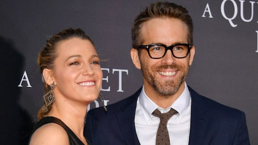 Ryan Reynolds is geadopteerd door acteurskoppel