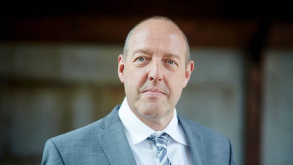 Carly Wijs en Harry Piekema in Superjuffie