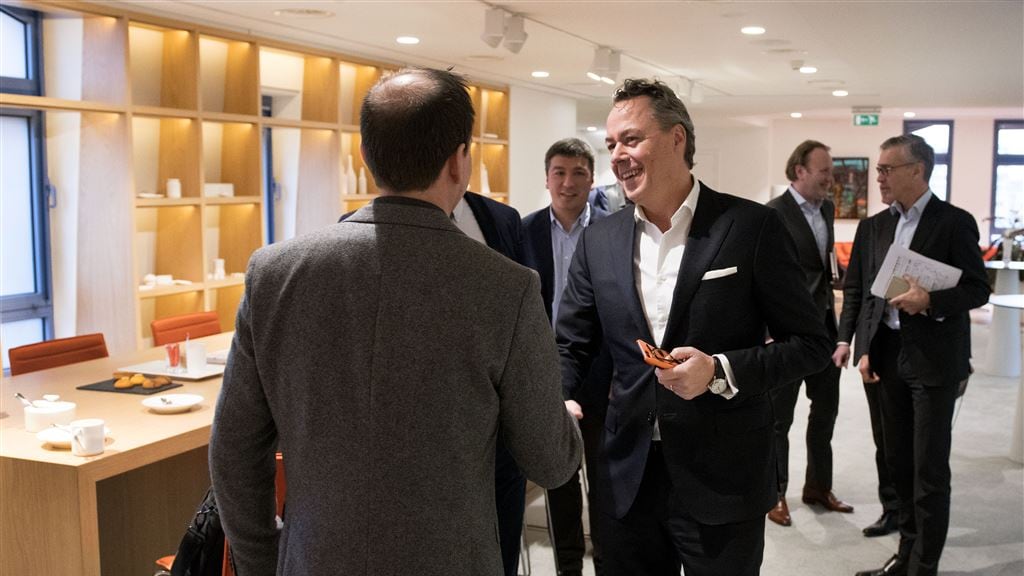 Hogere beloningen in de top? 'Bankiers zijn geen Mourinho'