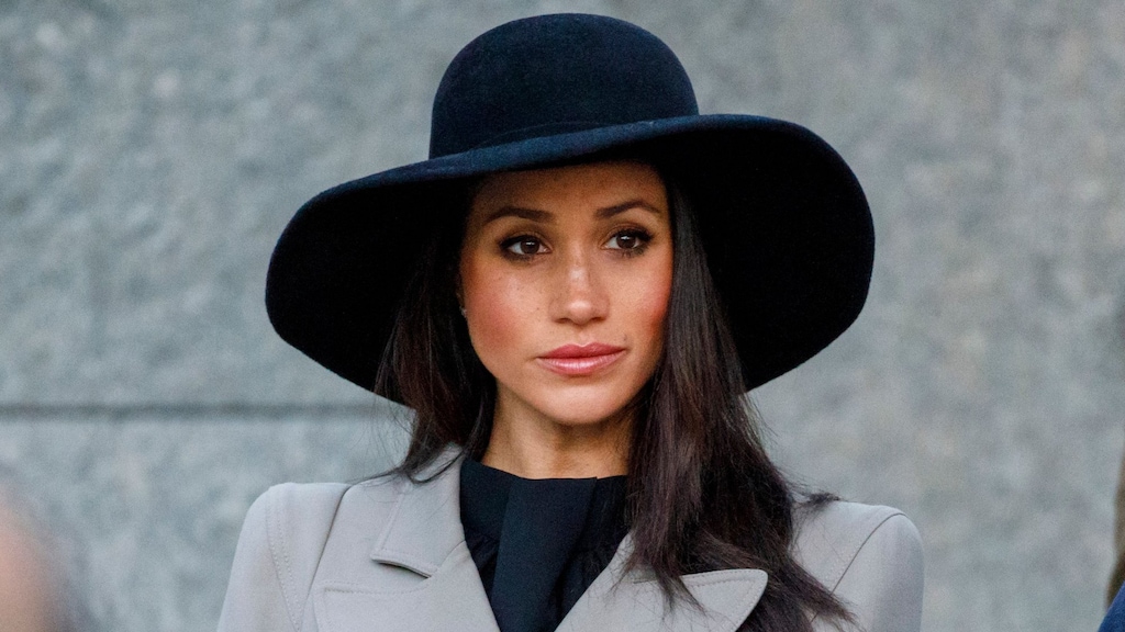 Net echt: eerste kiekjes wassen beeld Meghan Markle