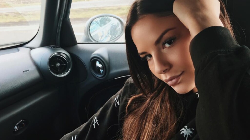 Temptation-Chloë wordt flink versierd