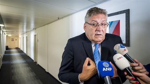 Bureaumanager 50PLUS weg om wegmoffelen gift: 'Dom en naïef'