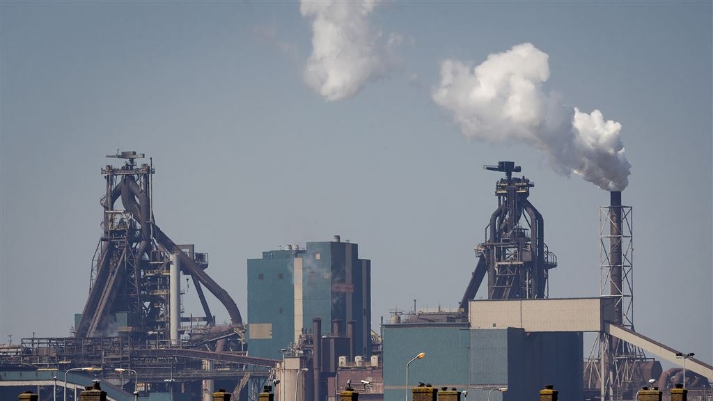 Kabinet praat met buurlanden over samenwerking bij CO2-taks