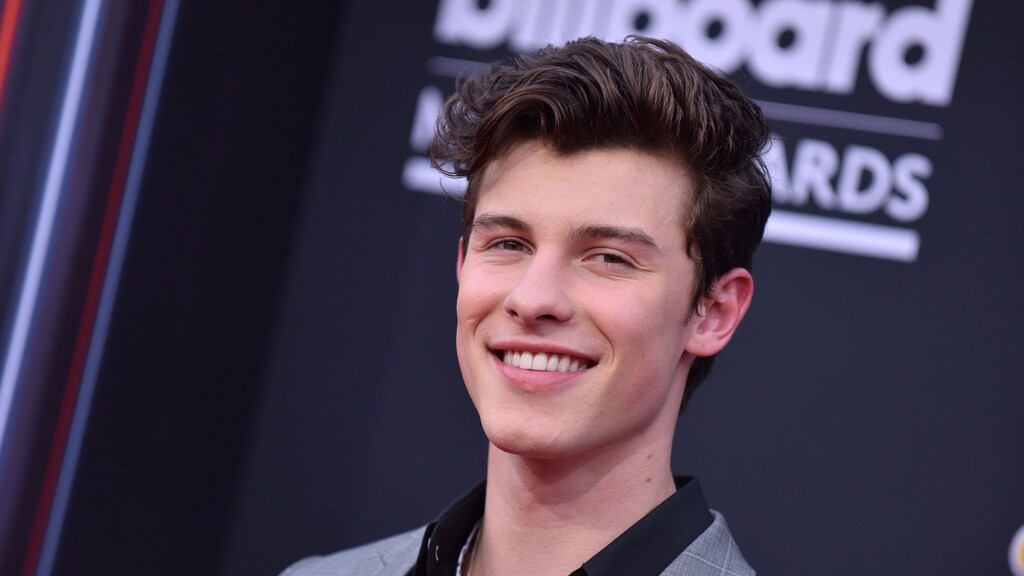 Shawn onherkenbaar in Carpool Karaoke