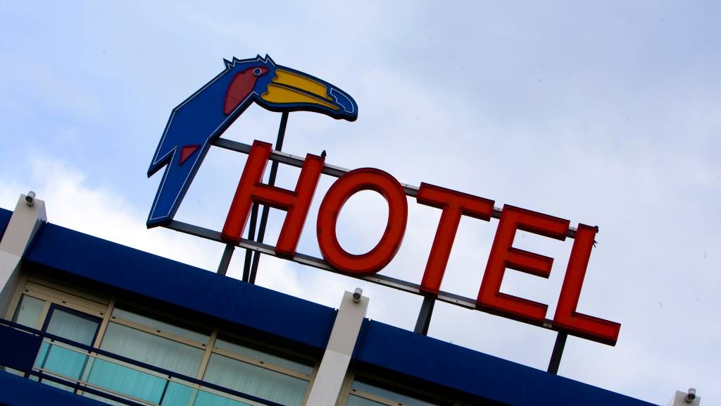 Van der Valk stapt in maaltijdbezorging