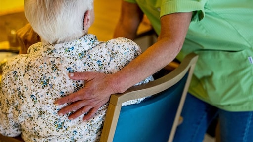 Waarom overlijden ouderen zo snel na een val?