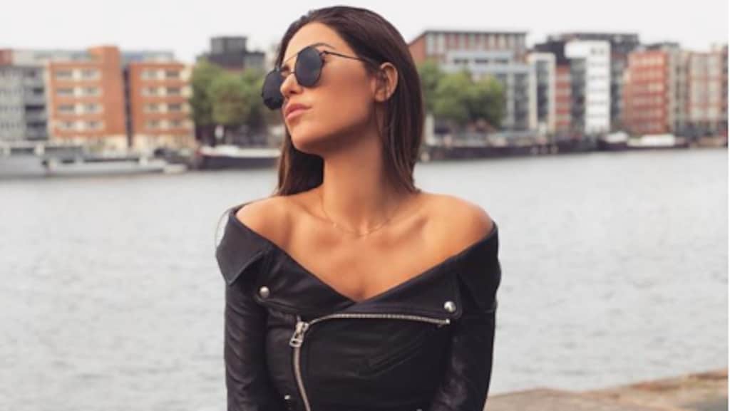 ZIEN: Yolanthe showt killerbody