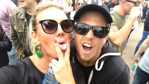 Hazes en liefje Monique hebben iets groots te vieren